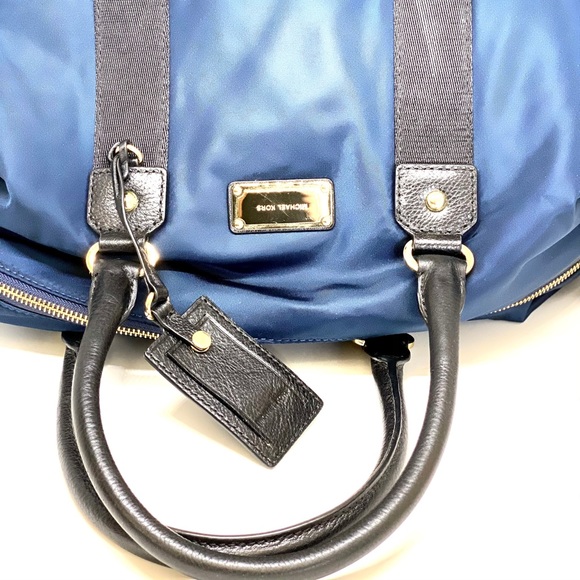 MICHAEL KORS NYLON DUFFLE WEEKENDER BAG - Picture 6 of 12